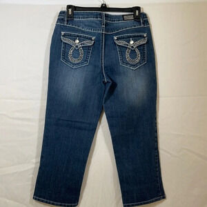 Women’s Earl Jeans cropped embellished jeans- 30 in